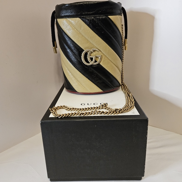 GG MARMONT CHAIN BUCKET LEATHER CROSSBODY BAG - NWT - Picture 9 of 9